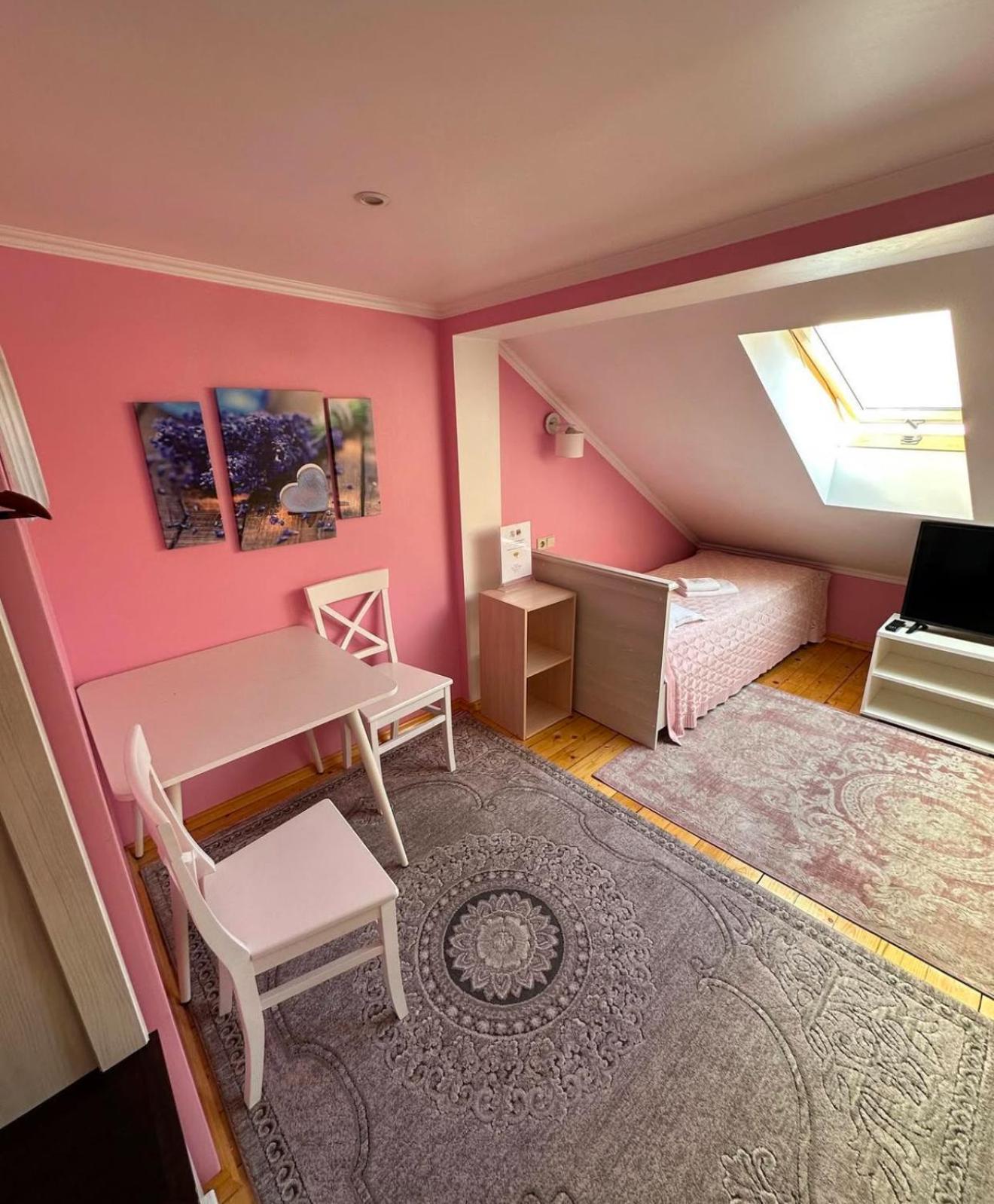 Аpartment For Lady Διαμέρισμα Chernivtsi Εξωτερικό φωτογραφία